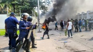 Waandamanaji washambulia balozi Kinshasa