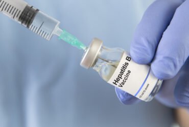 Guinea-Bissau imesitisha utafiti tata wa chanjo ya homa ya ini B (hepatitis B) uliokuwa unafadhiliwa na utawala wa Rais wa Marekani Donald Trump baada ya Shirika la Afya Duniani (WHO) kuibua wasiwasi wa kimaadili kuhusu muundo wake.